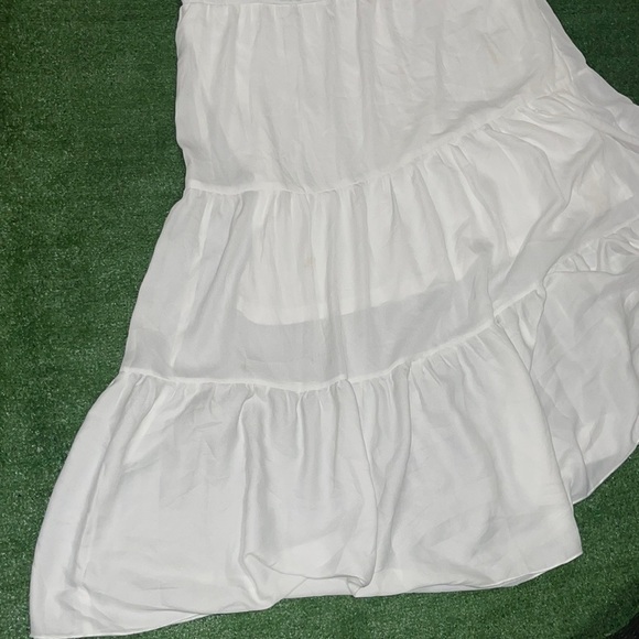 Boohoo Plus Size White Tiered MIDI/Maxi Dress - Picture 5 of 6